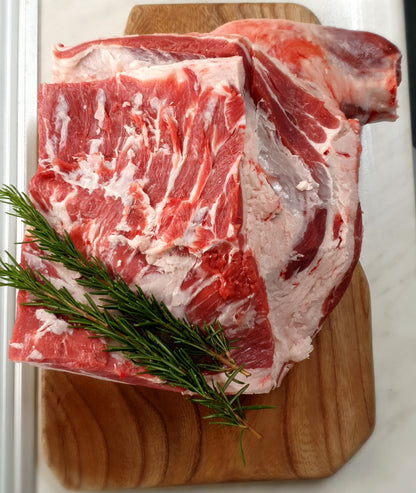 2.5kg Free Range Bone in Lamb Shoulder Joint
